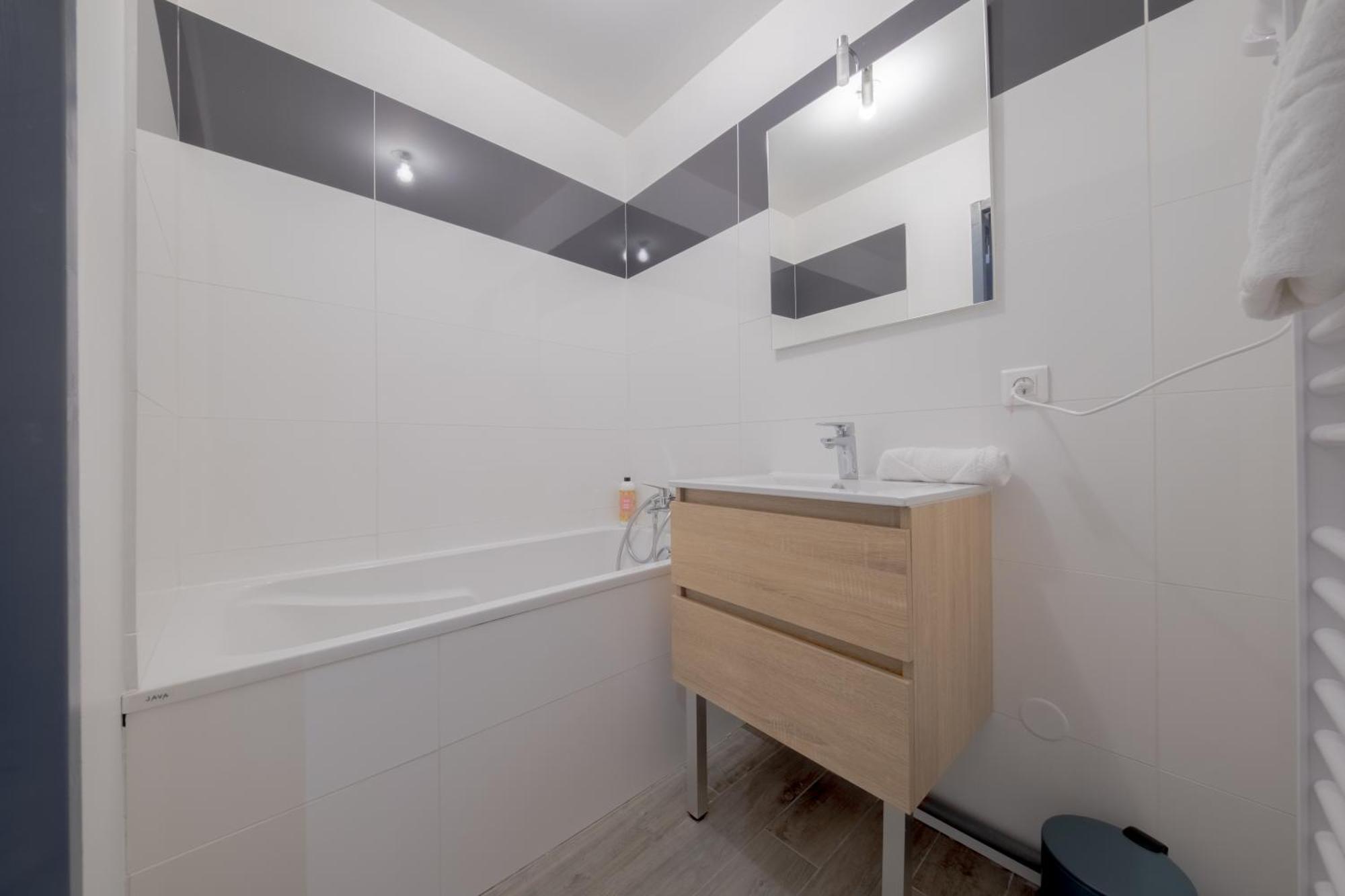 Le Trianon - Parking Prive Apartment Reims Exterior photo